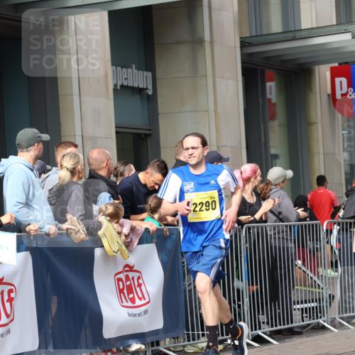 13.09.2026 - 21. swb-Marathon Bremen Strokosch-Dieckow http://msf.ph/oto/10291518 13.09.2026 10:45:30 Ziel 10436, 10464, 10541, 10583, 10987, 11015, 11063, 11279, 11559, 11762, 11845, 12033, 12069, 12087, 12556, 12557, 13532, 13595, 13628, 10143, 10318, 10352, 10398, 10536, 10866, 11020, 11088, 11209, 11232, 11396, 11478, 11695, 11749, 11835, 12054, 12290, 12355, 12475, 12534 meine-sportfotos.de