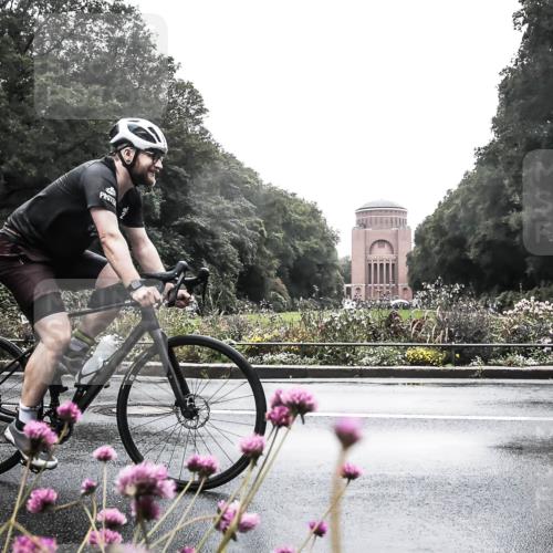 13.09.2026 - Stadtparktriathlon H.Heesch http://msf.ph/oto/10291550 13.09.2026 13:09:06 Radfahren 1230, 1324 meine-sportfotos.de