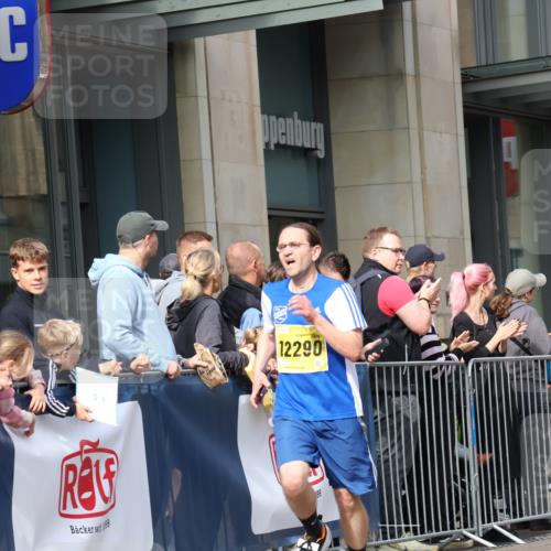 13.09.2026 - 21. swb-Marathon Bremen Strokosch-Dieckow http://msf.ph/oto/10291552 13.09.2026 10:45:30 Ziel 10436, 10464, 10541, 10583, 10987, 11015, 11063, 11279, 11559, 11762, 11845, 12033, 12069, 12087, 12556, 12557, 13532, 13595, 13628, 10143, 10318, 10352, 10398, 10536, 10866, 11020, 11088, 11209, 11232, 11396, 11478, 11695, 11749, 11835, 12054, 12290, 12355, 12475, 12534 meine-sportfotos.de