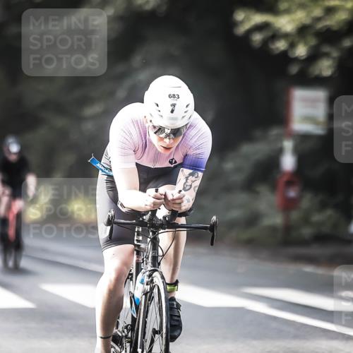13.09.2026 - Stadtparktriathlon H.Heesch http://msf.ph/oto/10291565 13.09.2026 11:25:34 Radfahren 593, 625, 683, 766, 771, 818 meine-sportfotos.de