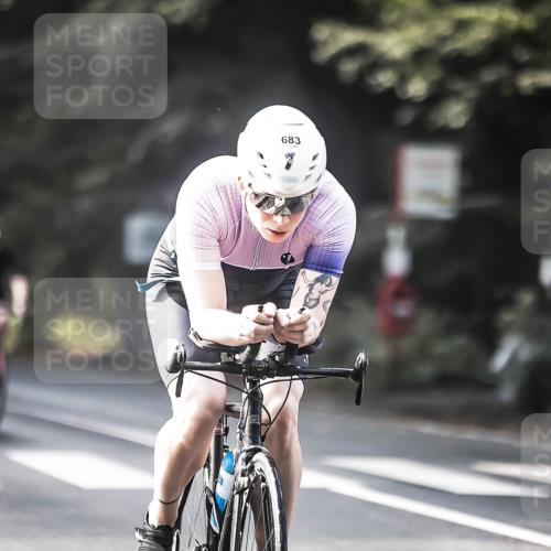 13.09.2026 - Stadtparktriathlon H.Heesch http://msf.ph/oto/10291571 13.09.2026 11:25:34 Radfahren 593, 625, 683, 766, 771, 818 meine-sportfotos.de