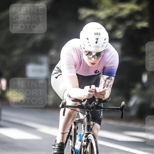 13.09.2026 - Stadtparktriathlon H.Heesch http://msf.ph/oto/10291579 13.09.2026 11:25:34 Radfahren 593, 625, 683, 766, 771, 818 meine-sportfotos.de