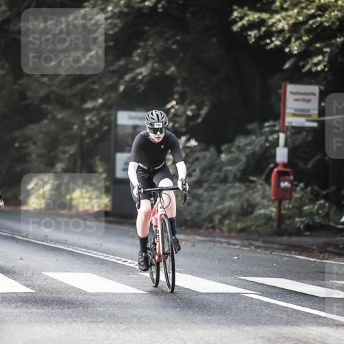 13.09.2026 - Stadtparktriathlon H.Heesch http://msf.ph/oto/10291591 13.09.2026 11:25:35 Radfahren 593, 625, 683, 766, 771, 818 meine-sportfotos.de