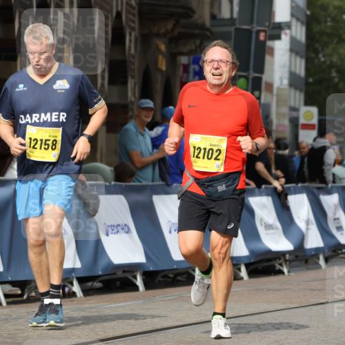 13.09.2026 - 21. swb-Marathon Bremen Strokosch-Dieckow http://msf.ph/oto/10291615 13.09.2026 11:16:40 Ziel 10242, 11026, 11081, 11139, 11181, 11200, 11264, 11274, 11385, 11448, 11573, 12057, 12151, 12539, 13508, 10679, 11456, 11867, 12089 meine-sportfotos.de