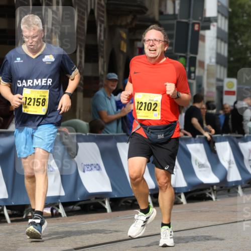 13.09.2026 - 21. swb-Marathon Bremen Strokosch-Dieckow http://msf.ph/oto/10291639 13.09.2026 11:16:40 Ziel 10242, 11026, 11081, 11139, 11181, 11200, 11264, 11274, 11385, 11448, 11573, 12057, 12151, 12539, 13508, 10679, 11456, 11867, 12089 meine-sportfotos.de