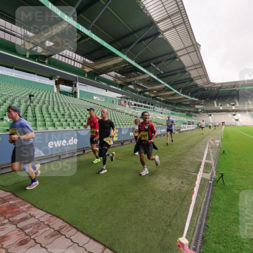 13.09.2026 - 21. swb-Marathon Bremen Michael Burmester http://msf.ph/oto/10291649 13.09.2026 10:26:10 Laufen im Stadion 10143, 10210, 10214, 10228, 10289, 10312, 10318, 10319, 10336, 10342, 10346, 10352, 10358, 10398, 10436, 10445, 10447, 10454, 10456, 10464, 10504, 10536, 10541, 10583, 10593, 10632, 10735, 10742, 10775, 10806, 10807, 10816, 10861, 10866, 10873, 10987, 10988, 10992, 11015, 11019, 11020, 11063, 11088, 11108, 11130, 11135, 11155, 11187, 11199, 11209, 11232, 11265, 11279, 11312, 11375, 11447, 11468, 11527, 11607, 11614, 11615, 11704, 11758, 11948, 12406 meine-sportfotos.de