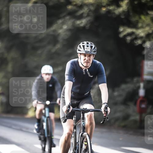 13.09.2026 - Stadtparktriathlon H.Heesch http://msf.ph/oto/10291665 13.09.2026 11:25:38 Radfahren 593, 603, 625, 683, 766, 771, 801, 818 meine-sportfotos.de