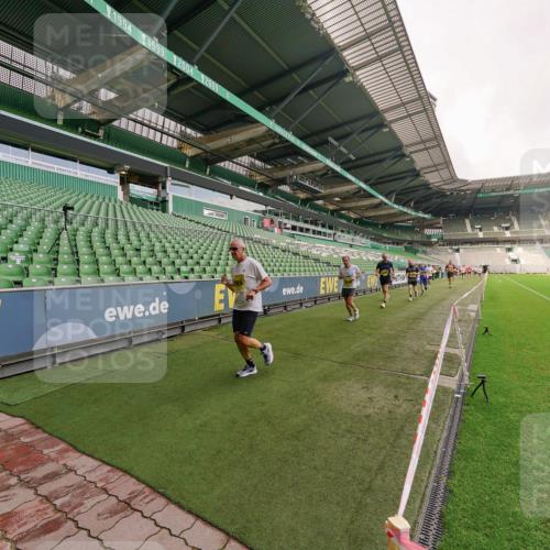 13.09.2026 - 21. swb-Marathon Bremen Michael Burmester http://msf.ph/oto/10291702 13.09.2026 10:26:26 Laufen im Stadion 10096, 10143, 10172, 10210, 10214, 10228, 10231, 10289, 10312, 10318, 10319, 10336, 10342, 10346, 10352, 10398, 10436, 10445, 10447, 10454, 10464, 10489, 10504, 10514, 10536, 10541, 10583, 10628, 10638, 10735, 10742, 10744, 10806, 10807, 10861, 10866, 10873, 10956, 10987, 10988, 10992, 11015, 11019, 11020, 11060, 11063, 11088, 11108, 11130, 11135, 11155, 11187, 11193, 11199, 11209, 11232, 11279, 11312, 11447, 11468, 11614, 11615, 11758 meine-sportfotos.de