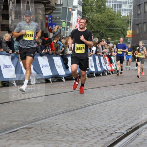 13.09.2026 - 21. swb-Marathon Bremen Strokosch-Dieckow http://msf.ph/oto/10291709 13.09.2026 10:46:03 Ziel 10464, 10541, 10583, 10987, 11015, 11063, 11279, 11559, 11762, 11845, 12033, 12069, 12087, 12290, 12355, 13532, 13595, 13628, 10447, 10992, 11706, 11925, 11926, 13609, 13640 meine-sportfotos.de
