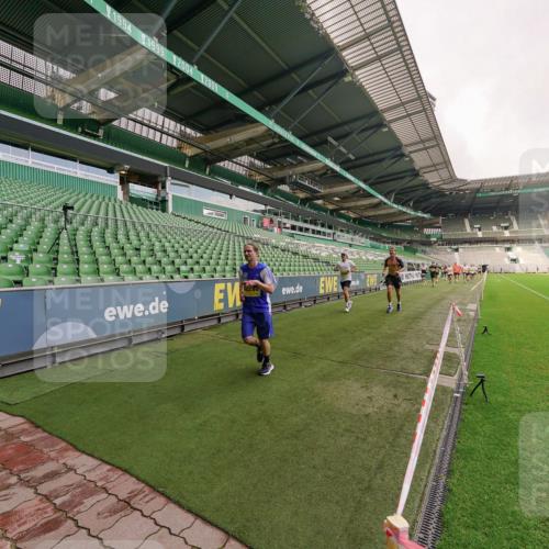13.09.2026 - 21. swb-Marathon Bremen Michael Burmester http://msf.ph/oto/10291731 13.09.2026 10:26:31 Laufen im Stadion 10096, 10143, 10172, 10210, 10214, 10228, 10231, 10289, 10312, 10318, 10319, 10336, 10342, 10346, 10352, 10398, 10436, 10445, 10447, 10454, 10464, 10489, 10504, 10514, 10536, 10541, 10583, 10628, 10638, 10735, 10742, 10744, 10806, 10807, 10861, 10866, 10873, 10897, 10956, 10987, 10988, 10992, 11015, 11019, 11020, 11060, 11063, 11088, 11108, 11110, 11130, 11135, 11155, 11187, 11193, 11199, 11209, 11232, 11279, 11312, 11447, 11614 meine-sportfotos.de