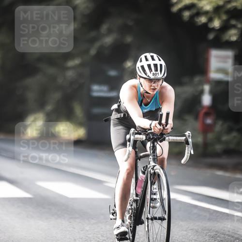 13.09.2026 - Stadtparktriathlon H.Heesch http://msf.ph/oto/10291732 13.09.2026 11:25:44 Radfahren 593, 603, 625, 801, 810 meine-sportfotos.de
