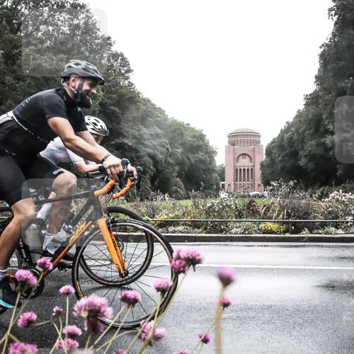 13.09.2026 - Stadtparktriathlon H.Heesch http://msf.ph/oto/10291737 13.09.2026 13:10:15 Radfahren 1395, 1396 meine-sportfotos.de