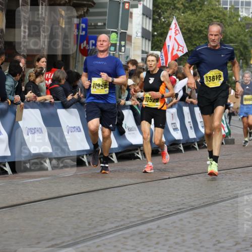 13.09.2026 - 21. swb-Marathon Bremen Strokosch-Dieckow http://msf.ph/oto/10291773 13.09.2026 10:46:08 Ziel 10436, 10464, 10541, 10583, 10987, 11015, 11063, 11279, 11559, 11762, 11845, 12033, 12069, 12087, 12556, 12557, 13532, 13595, 13628, 10228, 11706, 11925, 11926, 13609, 13640 meine-sportfotos.de