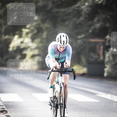 13.09.2026 - Stadtparktriathlon H.Heesch http://msf.ph/oto/10291790 13.09.2026 11:25:51 Radfahren 810, 814 meine-sportfotos.de