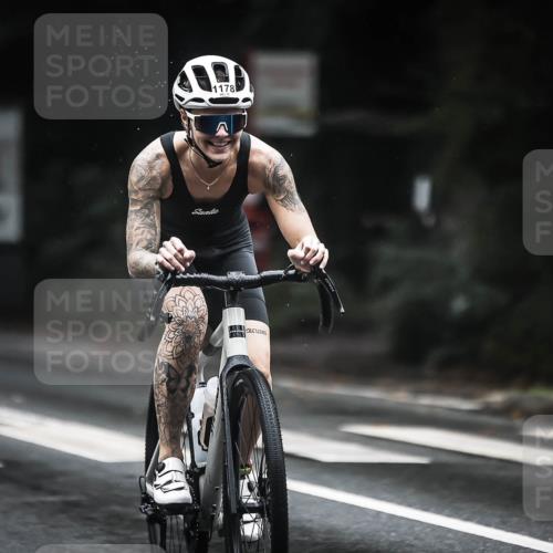 13.09.2026 - Stadtparktriathlon H.Heesch http://msf.ph/oto/10291796 13.09.2026 12:43:11 Radfahren 1073, 1178, 1301, 1303 meine-sportfotos.de