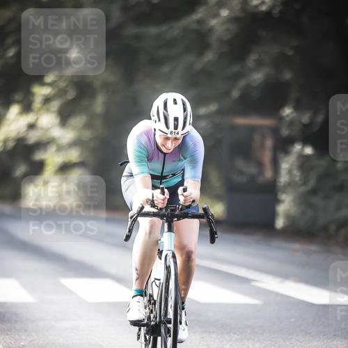 13.09.2026 - Stadtparktriathlon H.Heesch http://msf.ph/oto/10291799 13.09.2026 11:25:51 Radfahren 810, 814 meine-sportfotos.de