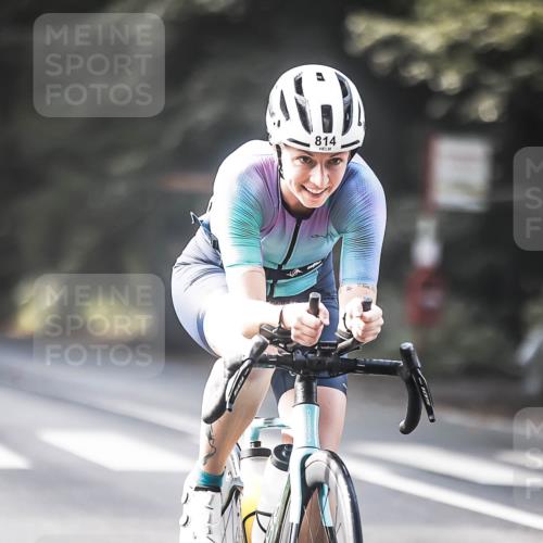 13.09.2026 - Stadtparktriathlon H.Heesch http://msf.ph/oto/10291820 13.09.2026 11:25:52 Radfahren 810, 814 meine-sportfotos.de