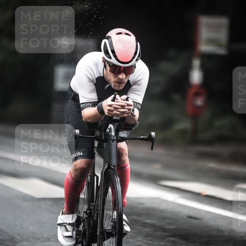 13.09.2026 - Stadtparktriathlon H.Heesch http://msf.ph/oto/10291827 13.09.2026 12:43:14 Radfahren 1073, 1178, 1195, 1301 meine-sportfotos.de