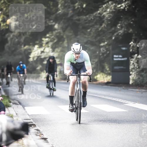 13.09.2026 - Stadtparktriathlon H.Heesch http://msf.ph/oto/10291835 13.09.2026 11:26:00 Radfahren 598, 616, 1797 meine-sportfotos.de