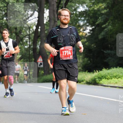13.09.2026 - 21. swb-Marathon Bremen TobiasT http://msf.ph/oto/10291862 13.09.2026 12:37:32 Laufen 1714 meine-sportfotos.de