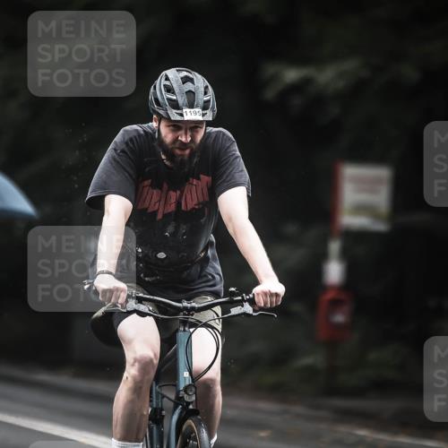 13.09.2026 - Stadtparktriathlon H.Heesch http://msf.ph/oto/10291876 13.09.2026 12:43:19 Radfahren 1077, 1195, 1229, 1301 meine-sportfotos.de