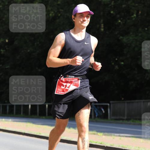 13.09.2026 - 21. swb-Marathon Bremen TobiasT http://msf.ph/oto/10291914 13.09.2026 12:38:30 Laufen 32, 21 meine-sportfotos.de