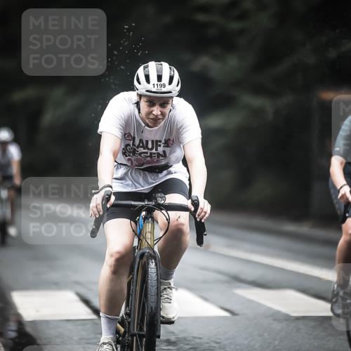 13.09.2026 - Stadtparktriathlon H.Heesch http://msf.ph/oto/10291940 13.09.2026 12:43:26 Radfahren 1077, 1104, 1113, 1199, 1211, 1229 meine-sportfotos.de