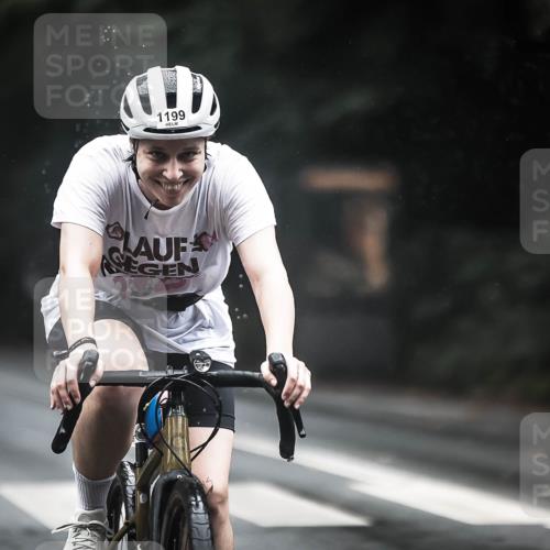 13.09.2026 - Stadtparktriathlon H.Heesch http://msf.ph/oto/10291958 13.09.2026 12:43:27 Radfahren 1077, 1104, 1113, 1199, 1211, 1229 meine-sportfotos.de