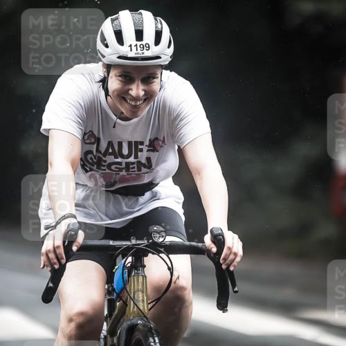 13.09.2026 - Stadtparktriathlon H.Heesch http://msf.ph/oto/10291970 13.09.2026 12:43:27 Radfahren 1077, 1104, 1113, 1199, 1211, 1229 meine-sportfotos.de