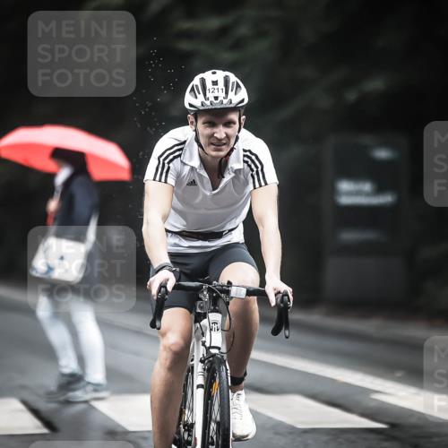 13.09.2026 - Stadtparktriathlon H.Heesch http://msf.ph/oto/10291985 13.09.2026 12:43:31 Radfahren 1104, 1113, 1132, 1199, 1211 meine-sportfotos.de
