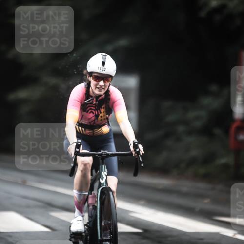 13.09.2026 - Stadtparktriathlon H.Heesch http://msf.ph/oto/10292020 13.09.2026 12:43:37 Radfahren 1132, 1173, 1211 meine-sportfotos.de