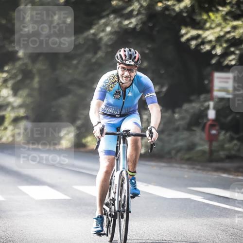 13.09.2026 - Stadtparktriathlon H.Heesch http://msf.ph/oto/10292021 13.09.2026 11:26:16 Radfahren 626, 629, 688, 703, 792 meine-sportfotos.de