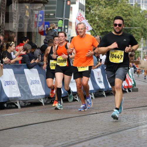13.09.2026 - 21. swb-Marathon Bremen Strokosch-Dieckow http://msf.ph/oto/10292043 13.09.2026 10:46:17 Ziel 10436, 11015, 11762, 11956, 12033, 12069, 12556, 12557, 13529, 13612, 10228, 10897, 11110, 11287, 11356 meine-sportfotos.de