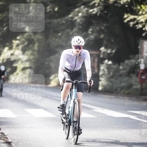 13.09.2026 - Stadtparktriathlon H.Heesch http://msf.ph/oto/10292053 13.09.2026 11:26:19 Radfahren 688, 703, 730, 746, 792, 820 meine-sportfotos.de