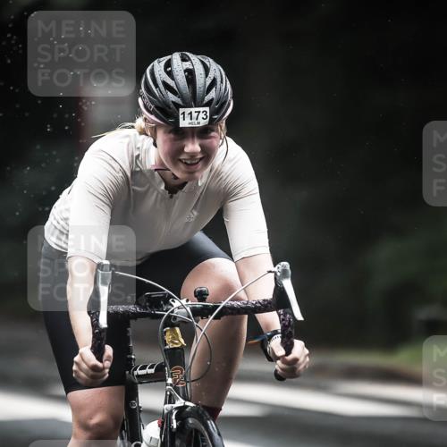 13.09.2026 - Stadtparktriathlon H.Heesch http://msf.ph/oto/10292066 13.09.2026 12:43:39 Radfahren 1132, 1173 meine-sportfotos.de