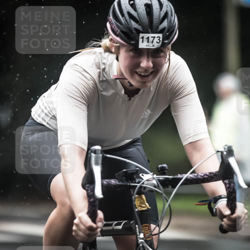 13.09.2026 - Stadtparktriathlon H.Heesch http://msf.ph/oto/10292076 13.09.2026 12:43:39 Radfahren 1132, 1173 meine-sportfotos.de