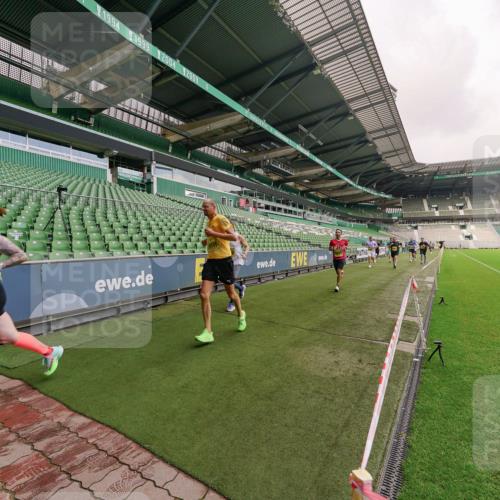 13.09.2026 - 21. swb-Marathon Bremen Michael Burmester http://msf.ph/oto/10292086 13.09.2026 10:27:28 Laufen im Stadion 10096, 10142, 10172, 10189, 10210, 10214, 10223, 10228, 10231, 10269, 10270, 10289, 10293, 10310, 10318, 10319, 10329, 10352, 10393, 10436, 10445, 10447, 10454, 10464, 10489, 10504, 10508, 10514, 10536, 10541, 10566, 10583, 10594, 10628, 10638, 10735, 10744, 10807, 10814, 10846, 10860, 10866, 10873, 10897, 10898, 10917, 10956, 10992, 11015, 11060, 11063, 11076, 11092, 11110, 11111, 11130, 11135, 11148, 11155, 11187, 11193, 11199, 11209, 11232, 11279 meine-sportfotos.de