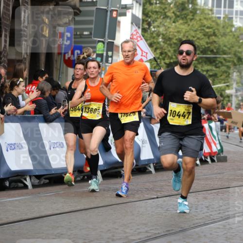 13.09.2026 - 21. swb-Marathon Bremen Strokosch-Dieckow http://msf.ph/oto/10292097 13.09.2026 10:46:17 Ziel 10436, 11015, 11762, 11956, 12033, 12069, 12556, 12557, 13529, 13612, 10228, 10897, 11110, 11287, 11356 meine-sportfotos.de