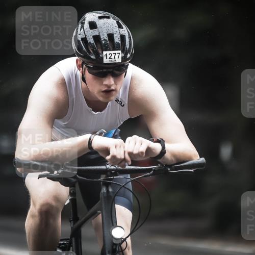 13.09.2026 - Stadtparktriathlon H.Heesch http://msf.ph/oto/10292108 13.09.2026 12:43:47 Radfahren 1090, 1277, 1295 meine-sportfotos.de