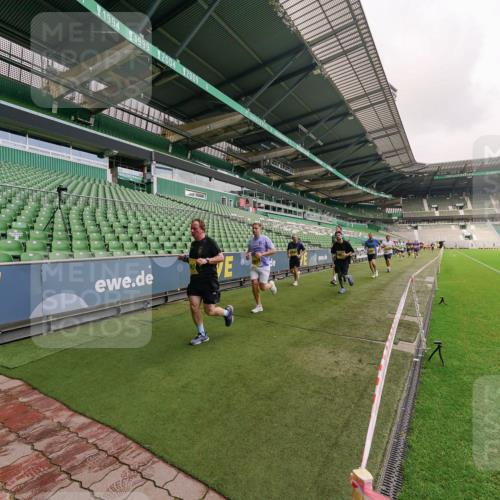 13.09.2026 - 21. swb-Marathon Bremen Michael Burmester http://msf.ph/oto/10292110 13.09.2026 10:27:32 Laufen im Stadion 10096, 10142, 10172, 10189, 10210, 10214, 10223, 10228, 10231, 10269, 10270, 10289, 10293, 10310, 10318, 10319, 10329, 10352, 10393, 10436, 10445, 10447, 10464, 10489, 10504, 10508, 10514, 10536, 10541, 10566, 10583, 10594, 10628, 10638, 10735, 10744, 10770, 10807, 10814, 10846, 10860, 10866, 10873, 10897, 10898, 10917, 10956, 10992, 11015, 11060, 11063, 11076, 11092, 11110, 11111, 11130, 11135, 11148, 11155, 11193, 11199, 11209, 11232, 11279 meine-sportfotos.de