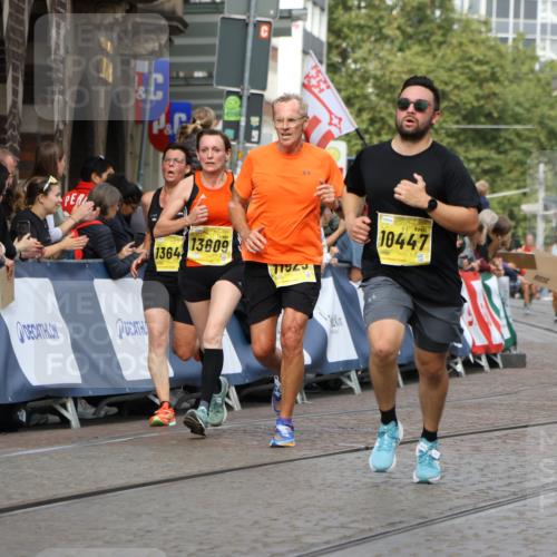 13.09.2026 - 21. swb-Marathon Bremen Strokosch-Dieckow http://msf.ph/oto/10292114 13.09.2026 10:46:17 Ziel 10436, 11015, 11762, 11956, 12033, 12069, 12556, 12557, 13529, 13612, 10228, 10897, 11110, 11287, 11356 meine-sportfotos.de