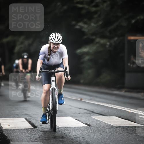 13.09.2026 - Stadtparktriathlon H.Heesch http://msf.ph/oto/10292115 13.09.2026 12:43:50 Radfahren 1090, 1181, 1209, 1220, 1277, 1295 meine-sportfotos.de