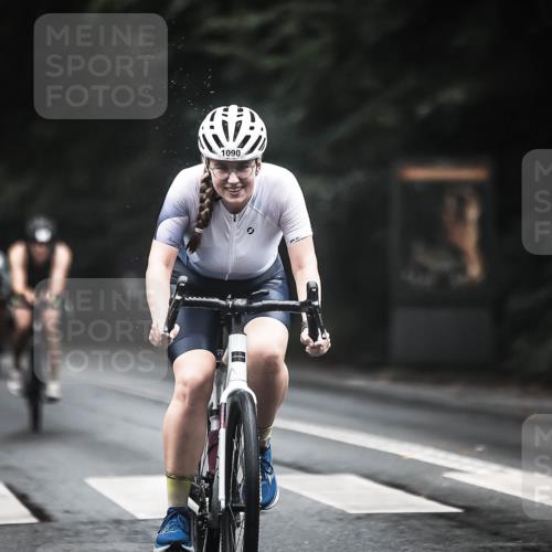 13.09.2026 - Stadtparktriathlon H.Heesch http://msf.ph/oto/10292133 13.09.2026 12:43:51 Radfahren 1090, 1181, 1209, 1220, 1277, 1295 meine-sportfotos.de