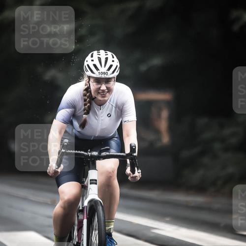 13.09.2026 - Stadtparktriathlon H.Heesch http://msf.ph/oto/10292138 13.09.2026 12:43:51 Radfahren 1090, 1181, 1209, 1220, 1277, 1295 meine-sportfotos.de