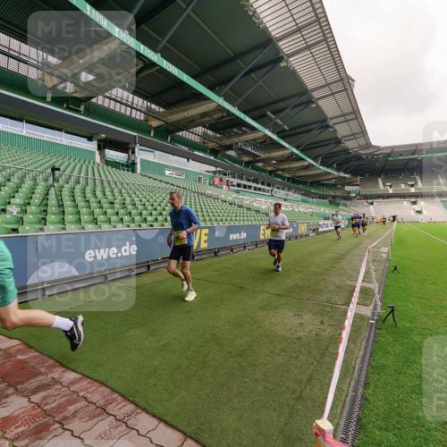13.09.2026 - 21. swb-Marathon Bremen Michael Burmester http://msf.ph/oto/10292141 13.09.2026 10:27:35 Laufen im Stadion 10096, 10142, 10172, 10189, 10210, 10214, 10223, 10231, 10269, 10270, 10289, 10293, 10310, 10318, 10319, 10329, 10352, 10393, 10436, 10445, 10447, 10464, 10489, 10504, 10508, 10514, 10536, 10541, 10566, 10583, 10594, 10628, 10638, 10735, 10744, 10770, 10807, 10814, 10846, 10860, 10866, 10873, 10897, 10898, 10917, 10956, 10992, 11015, 11060, 11063, 11076, 11092, 11110, 11111, 11130, 11135, 11148, 11155, 11193, 11199, 11209, 11232, 11279 meine-sportfotos.de