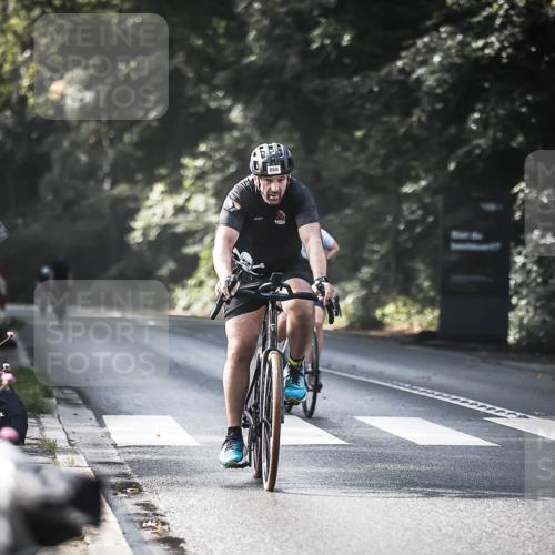13.09.2026 - Stadtparktriathlon H.Heesch http://msf.ph/oto/10292143 13.09.2026 11:26:26 Radfahren 660, 730, 746, 820, 821 meine-sportfotos.de