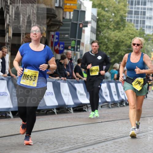 13.09.2026 - 21. swb-Marathon Bremen Strokosch-Dieckow http://msf.ph/oto/10292145 13.09.2026 11:17:07 Ziel 10679, 11456, 11867, 12089, 12158, 10773, 10779, 11495, 11672, 12101 meine-sportfotos.de
