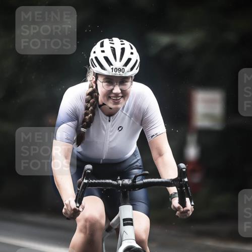 13.09.2026 - Stadtparktriathlon H.Heesch http://msf.ph/oto/10292153 13.09.2026 12:43:51 Radfahren 1090, 1181, 1209, 1220, 1277, 1295 meine-sportfotos.de