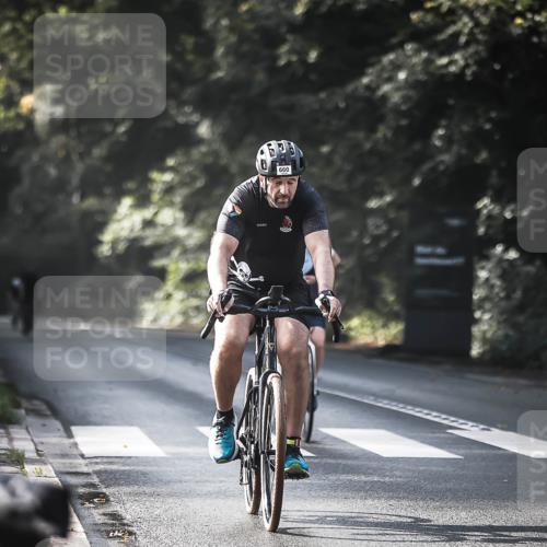 13.09.2026 - Stadtparktriathlon H.Heesch http://msf.ph/oto/10292155 13.09.2026 11:26:26 Radfahren 660, 730, 746, 820, 821 meine-sportfotos.de