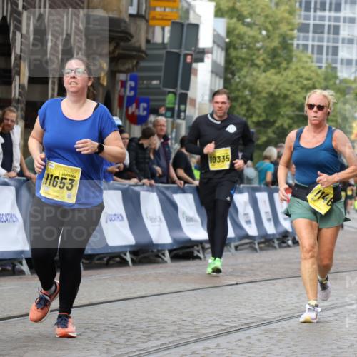13.09.2026 - 21. swb-Marathon Bremen Strokosch-Dieckow http://msf.ph/oto/10292161 13.09.2026 11:17:07 Ziel 10679, 11456, 11867, 12089, 12158, 10773, 10779, 11495, 11672, 12101 meine-sportfotos.de